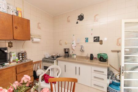 Casa à venda com 200m², 3 quartos e 3 vagas Casa à venda com 200m², 3 quartos e 3 vagasCozinha Casa 2
