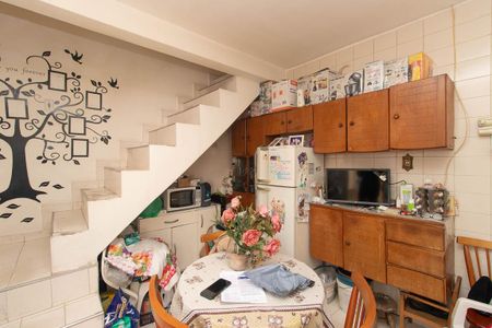Casa à venda com 200m², 3 quartos e 3 vagas Casa à venda com 200m², 3 quartos e 3 vagasCozinha Casa 2