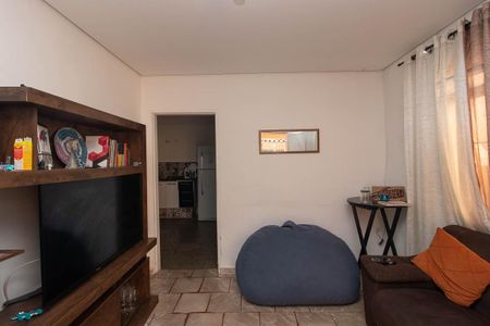 Casa à venda com 200m², 3 quartos e 3 vagas Casa à venda com 200m², 3 quartos e 3 vagasSala Casa 1
