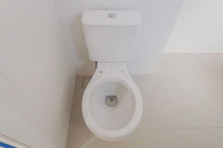 Casa de condomínio à venda com 140m², 2 quartos e 3 vagas Casa de condomínio à venda com 140m², 2 quartos e 3 vagasBanheiro da Suíte