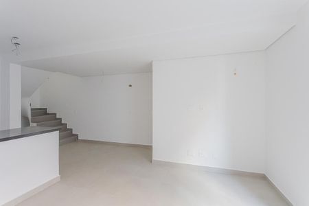 Sala de casa de condomínio à venda com 2 quartos, 140m² em Paraíso, São Paulo