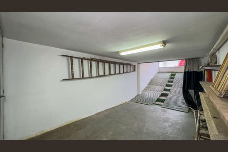 Casa para alugar com 300m², 2 quartos e 2 vagas Casa para alugar com 300m², 2 quartos e 2 vagasGaragem
