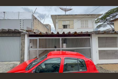 Casa para alugar com 300m², 2 quartos e 2 vagas Casa para alugar com 300m², 2 quartos e 2 vagasFachada