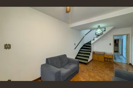 Casa para alugar com 300m², 2 quartos e 2 vagas Casa para alugar com 300m², 2 quartos e 2 vagasSala