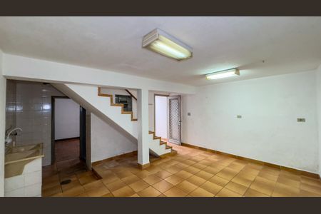 Casa para alugar com 300m², 2 quartos e 2 vagas Casa para alugar com 300m², 2 quartos e 2 vagasÁrea de Serviço