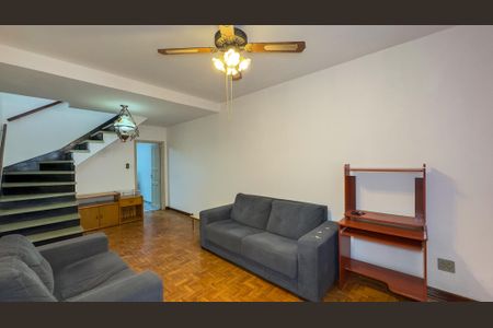 Casa para alugar com 300m², 2 quartos e 2 vagas Casa para alugar com 300m², 2 quartos e 2 vagasSala