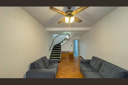 Casa para alugar com 300m², 2 quartos e 2 vagas Casa para alugar com 300m², 2 quartos e 2 vagasSala
