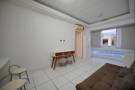 Sala de apartamento para alugar com 1 quarto, 47m² em Kobrasol, São José