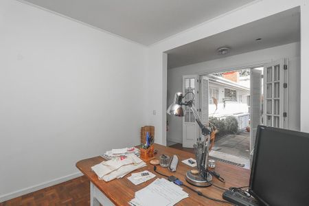 Casa para alugar com 232m², 3 quartos e 2 vagasEscritório