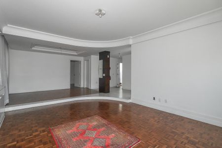 Casa para alugar com 232m², 3 quartos e 2 vagasSala