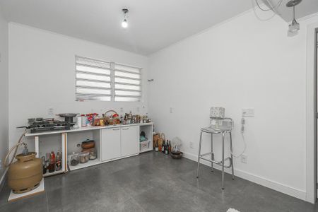 Casa para alugar com 232m², 3 quartos e 2 vagasCozinha