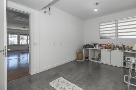 Casa para alugar com 232m², 3 quartos e 2 vagasCozinha