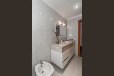 Casa para alugar com 232m², 3 quartos e 2 vagasBanheiro da Suíte