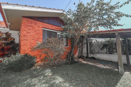 Casa para alugar com 232m², 3 quartos e 2 vagasFachada