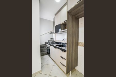 Sala/Cozinha de apartamento à venda com 2 quartos, 76m² em Vila Floresta, Santo André