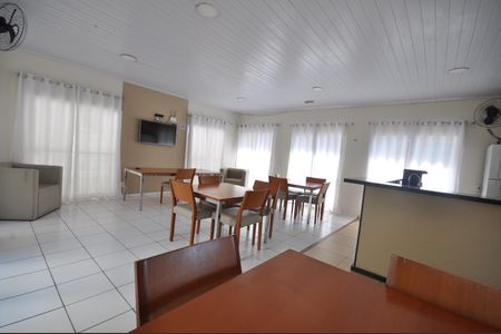 Apartamento para alugar com 67m², 2 quartos e 1 vagaÁrea comum - Salão de festas
