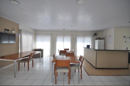Apartamento para alugar com 67m², 2 quartos e 1 vagaÁrea comum - Salão de festas