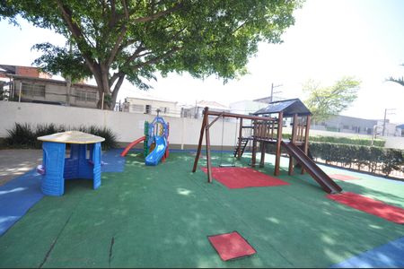 Apartamento para alugar com 67m², 2 quartos e 1 vagaÁrea comum - Playground