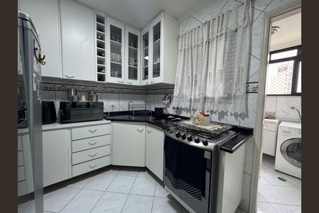 Apartamento à venda com 84m², 3 quartos e 2 vagas Apartamento à venda com 84m², 3 quartos e 2 vagasCozinha