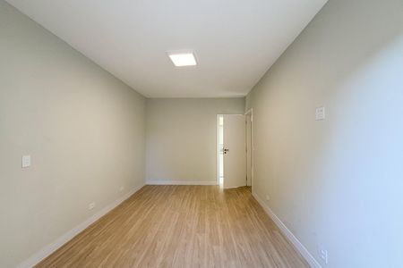 Apartamento à venda com 135m², 4 quartos e 3 vagas Apartamento à venda com 135m², 4 quartos e 3 vagasSuíte