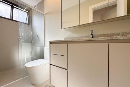 Apartamento à venda com 135m², 4 quartos e 3 vagas Apartamento à venda com 135m², 4 quartos e 3 vagasBanheiro - Suíte