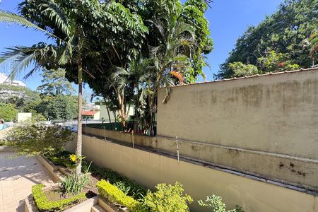 Apartamento à venda com 135m², 4 quartos e 3 vagas Apartamento à venda com 135m², 4 quartos e 3 vagasVista da Sacada - Suíte