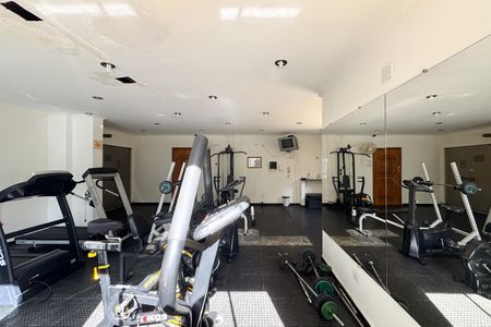 Apartamento à venda com 135m², 4 quartos e 3 vagas Apartamento à venda com 135m², 4 quartos e 3 vagasÁrea comum - Academia