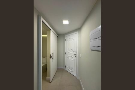 Apartamento à venda com 135m², 4 quartos e 3 vagas Apartamento à venda com 135m², 4 quartos e 3 vagasEntrada