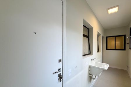 Apartamento à venda com 135m², 4 quartos e 3 vagas Apartamento à venda com 135m², 4 quartos e 3 vagasÁrea de Serviço