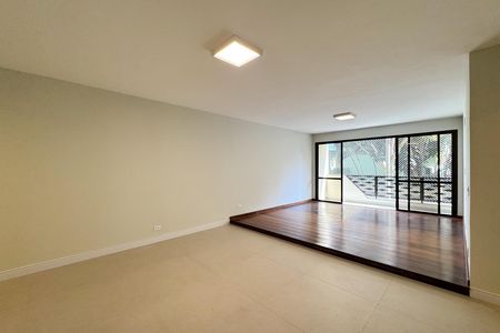 Apartamento à venda com 135m², 4 quartos e 3 vagas Apartamento à venda com 135m², 4 quartos e 3 vagasSala