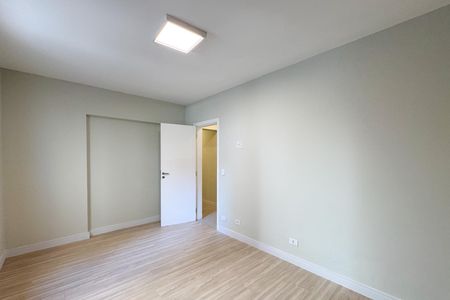 Apartamento à venda com 135m², 4 quartos e 3 vagas Apartamento à venda com 135m², 4 quartos e 3 vagasQuarto 2