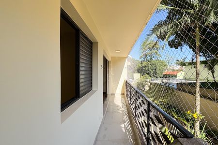 Apartamento à venda com 135m², 4 quartos e 3 vagas Apartamento à venda com 135m², 4 quartos e 3 vagasSacada