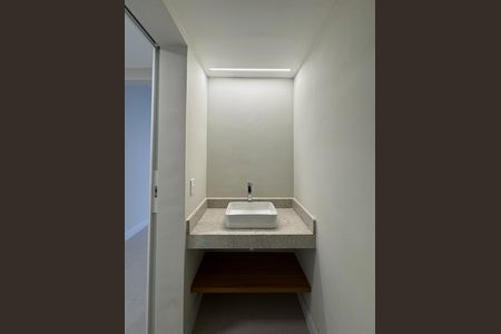 Apartamento à venda com 135m², 4 quartos e 3 vagas Apartamento à venda com 135m², 4 quartos e 3 vagasLavabo