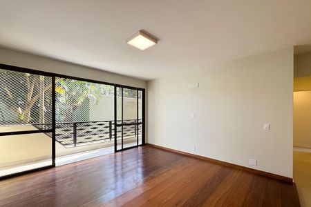 Apartamento à venda com 135m², 4 quartos e 3 vagas Apartamento à venda com 135m², 4 quartos e 3 vagasSala
