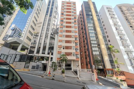 Apartamento para alugar com 50m², 1 quarto e 1 vaga Apartamento para alugar com 50m², 1 quarto e 1 vagaFachada