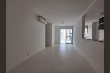 Apartamento à venda com 70m², 2 quartos e 1 vagaSala