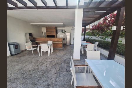 Apartamento à venda com 70m², 2 quartos e 1 vagaÁrea externa