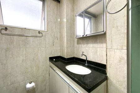 Apartamento para alugar com 66m², 2 quartos e 1 vagaBanheiro