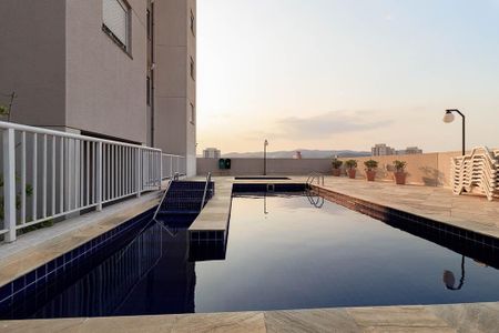 Apartamento para alugar com 43m², 2 quartos e 1 vaga Apartamento para alugar com 43m², 2 quartos e 1 vagaÁrea comum - Piscina