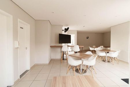 Apartamento para alugar com 43m², 2 quartos e 1 vaga Apartamento para alugar com 43m², 2 quartos e 1 vagaÁrea comum - Salão de festas