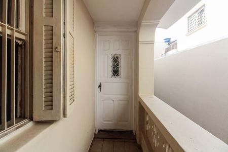 Casa para alugar com 180m², 2 quartos e 1 vaga Casa para alugar com 180m², 2 quartos e 1 vagaEntrada