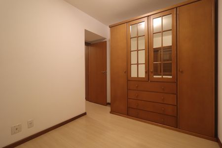 Apartamento para alugar com 100m², 3 quartos e 2 vagasQuarto 01