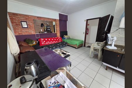 Quarto 1 de kitnet/studio para alugar com 1 quarto, 25m² em Vila Assuncao, Praia Grande