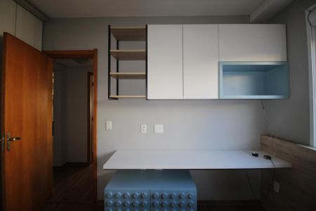 Apartamento à venda com 109m², 2 quartos e 2 vagasQuarto 2
