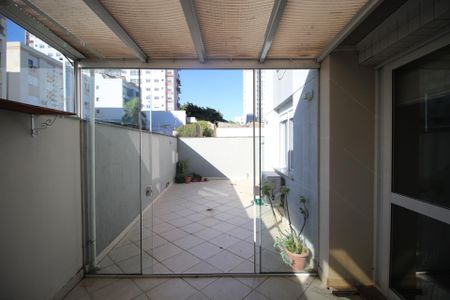 Apartamento à venda com 109m², 2 quartos e 2 vagasQuintal