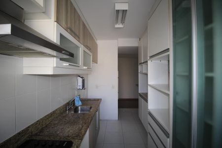 Apartamento à venda com 109m², 2 quartos e 2 vagasCozinha