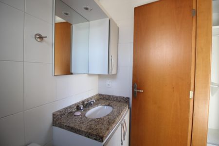 Apartamento à venda com 109m², 2 quartos e 2 vagasBanheiro da Suíte 1