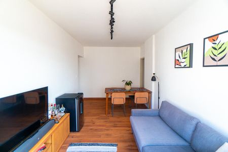 Apartamento à venda com 90m², 3 quartos e 1 vaga Apartamento à venda com 90m², 3 quartos e 1 vagaSala