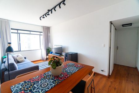 Apartamento à venda com 90m², 3 quartos e 1 vaga Apartamento à venda com 90m², 3 quartos e 1 vagaSala