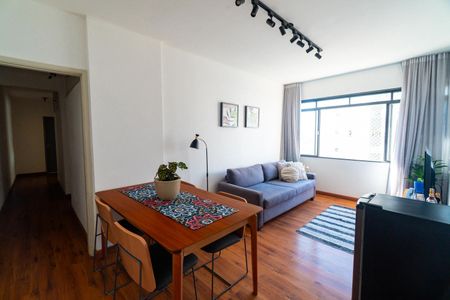 Apartamento à venda com 90m², 3 quartos e 1 vaga Apartamento à venda com 90m², 3 quartos e 1 vagaSala